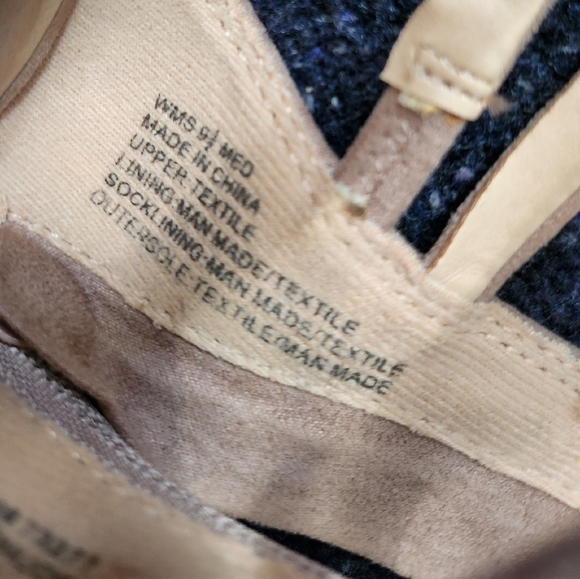 Lauren Conrad Size 9 Faux Suede Nude Platform - Picture 3 of 6